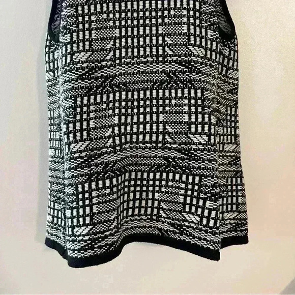 Anthropologie Angel of the North Roenne Cardigan Vest Black White Knit Sz Medium - Picture 7 of 15